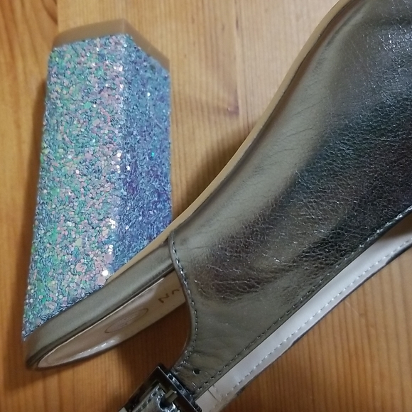 Open toed metallic gold iridescent glitter heels - Picture 6 of 7